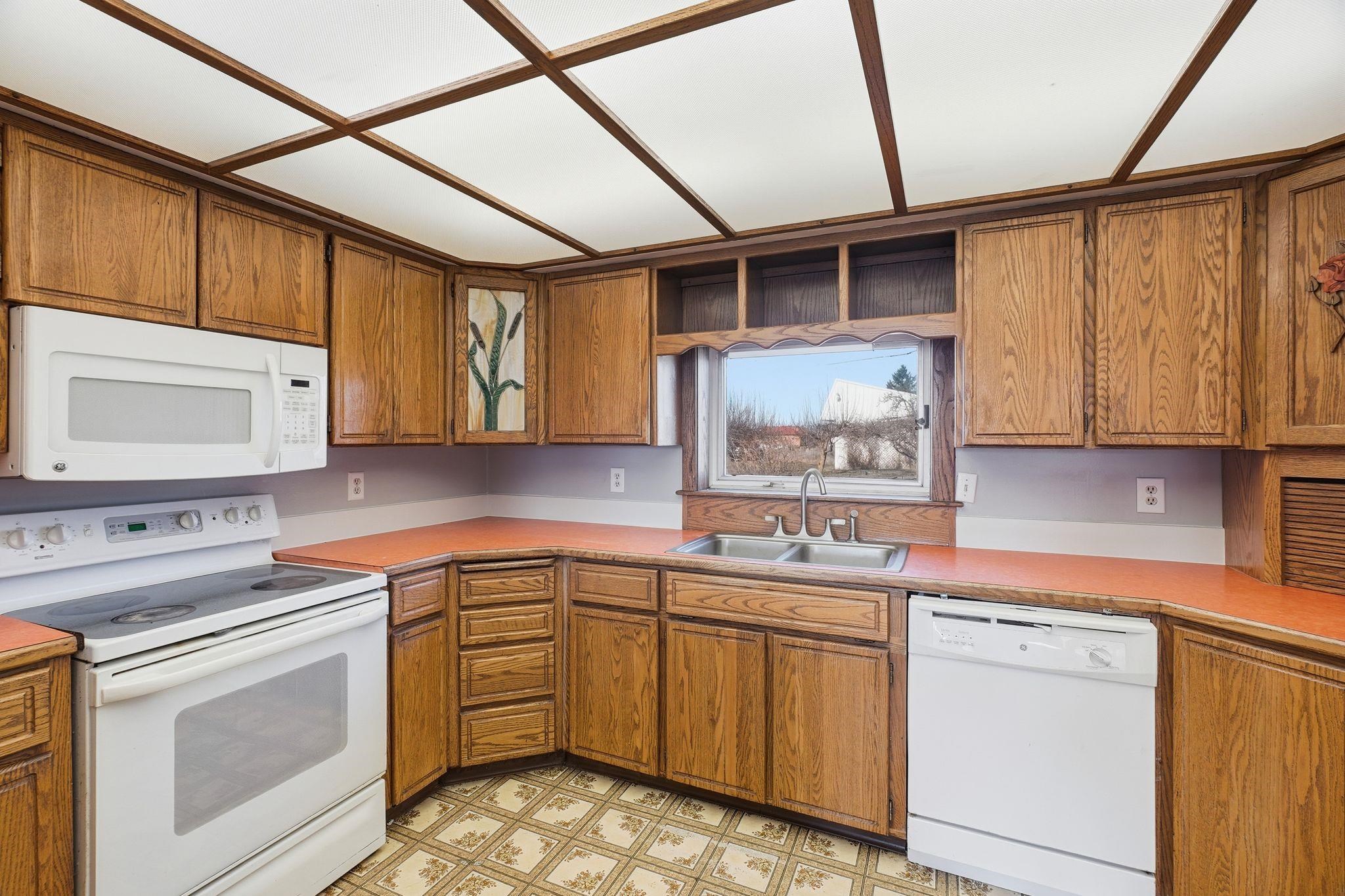 10001 East Bigelow Gulch Road Spokane, WA 99217 - Photo 10 of 47