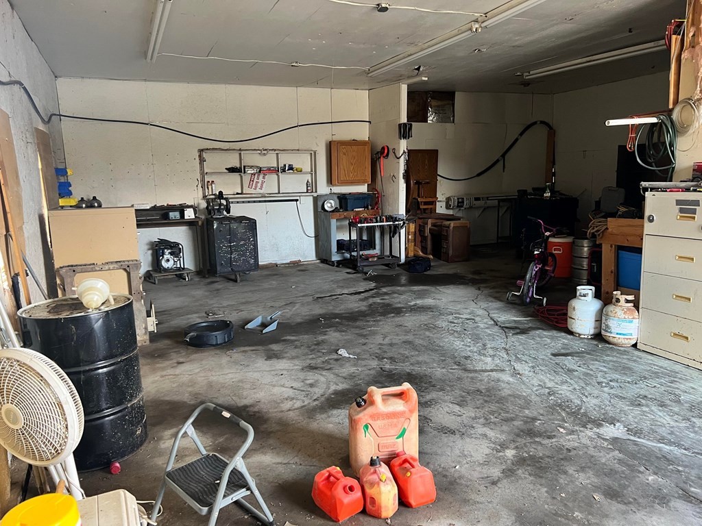 1148 Keith Valley Road Southeast Cleveland, TN 37323 - Photo 18 of 39 a living room with lots of furniture and a view of living room