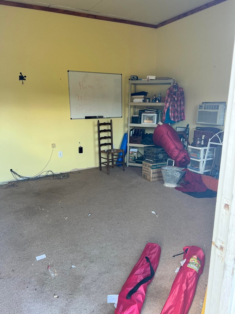 1148 Keith Valley Road Southeast Cleveland, TN 37323 - Photo 19 of 39 a living room with furniture