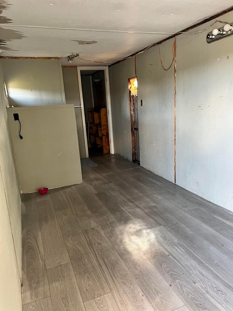 1148 Keith Valley Road Southeast Cleveland, TN 37323 - Photo 26 of 39 a view of a big room with closet