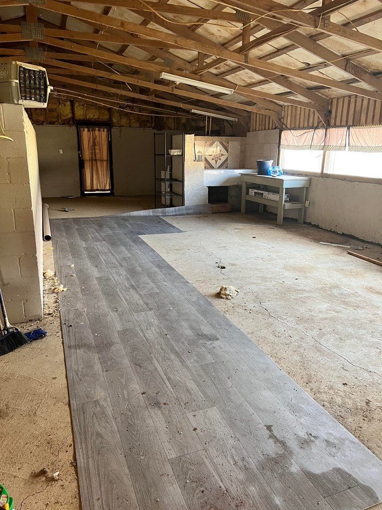 1148 Keith Valley Road Southeast Cleveland, TN 37323 - Photo 31 of 39 a view of parking garage with car parked