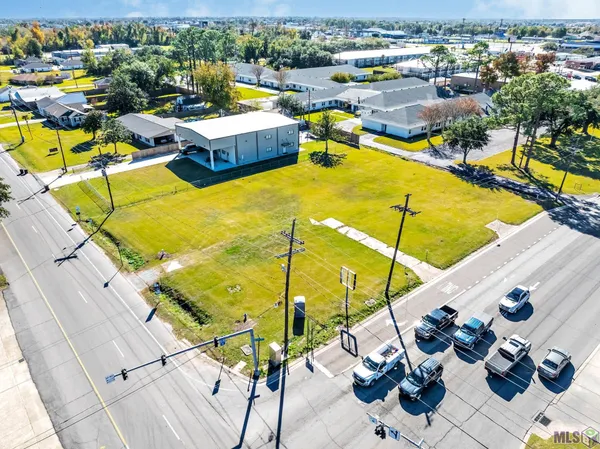 $525,000 | 7012 West Main Street, Houma, LA 70360