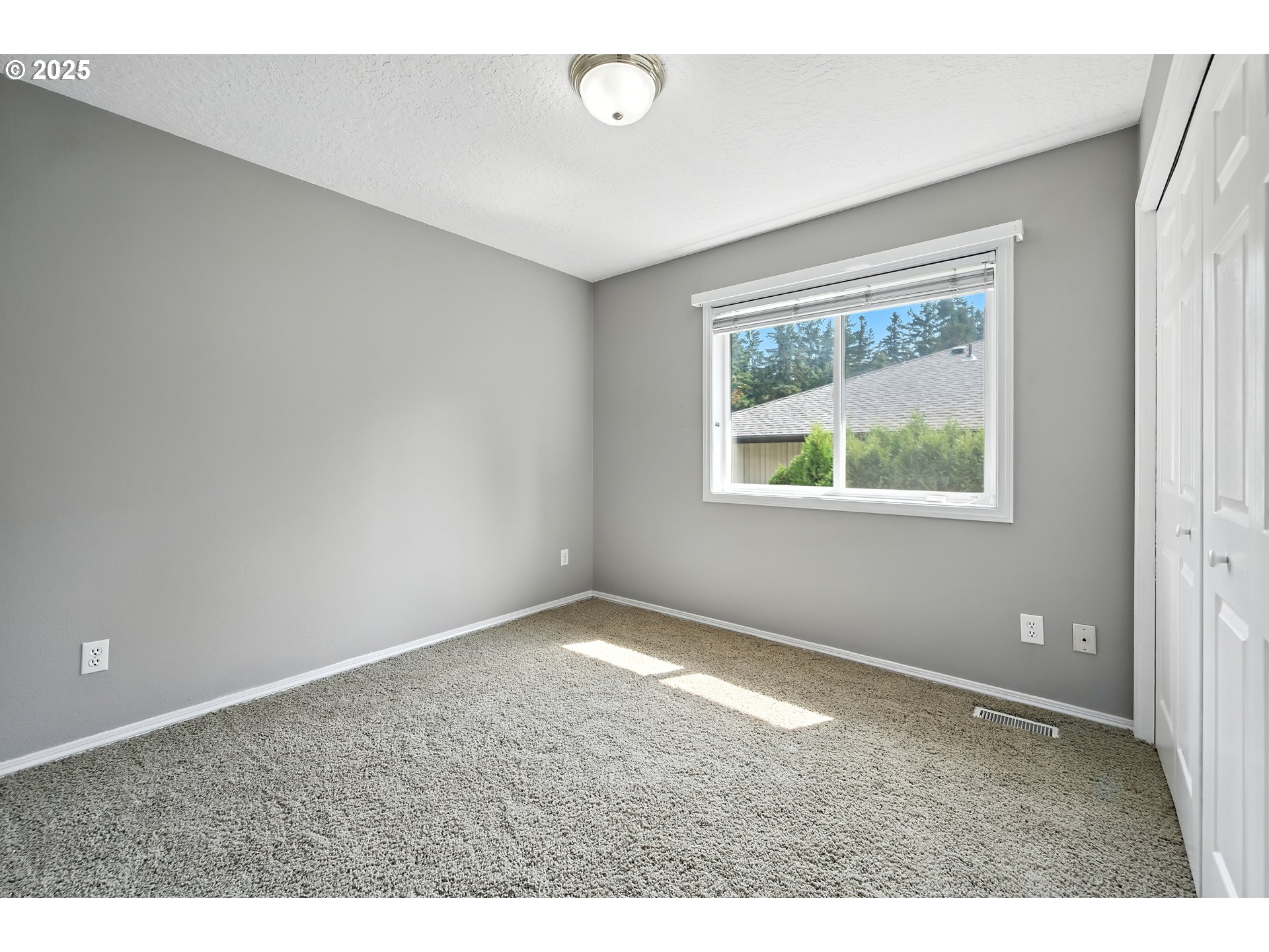 5219 Summit Street West Linn, OR 97068 - Photo 28 of 38 Bedroom