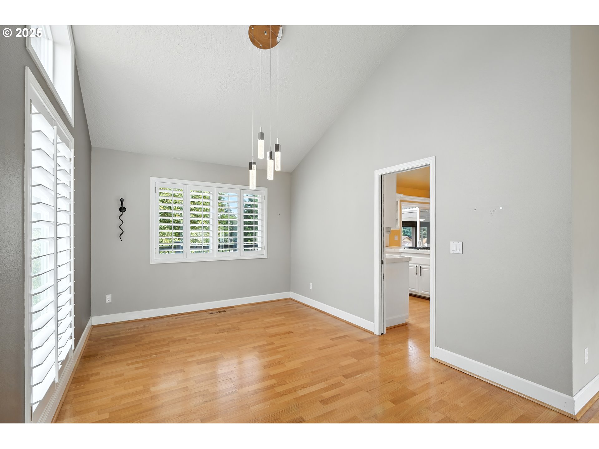5219 Summit Street West Linn, OR 97068 - Photo 8 of 38 Dining Room