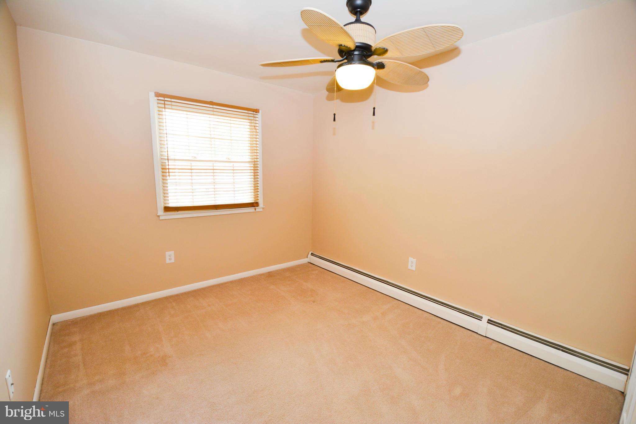 13348 Kingsman Road Woodbridge, VA 22193 - Photo 15 of 29 Bedroom