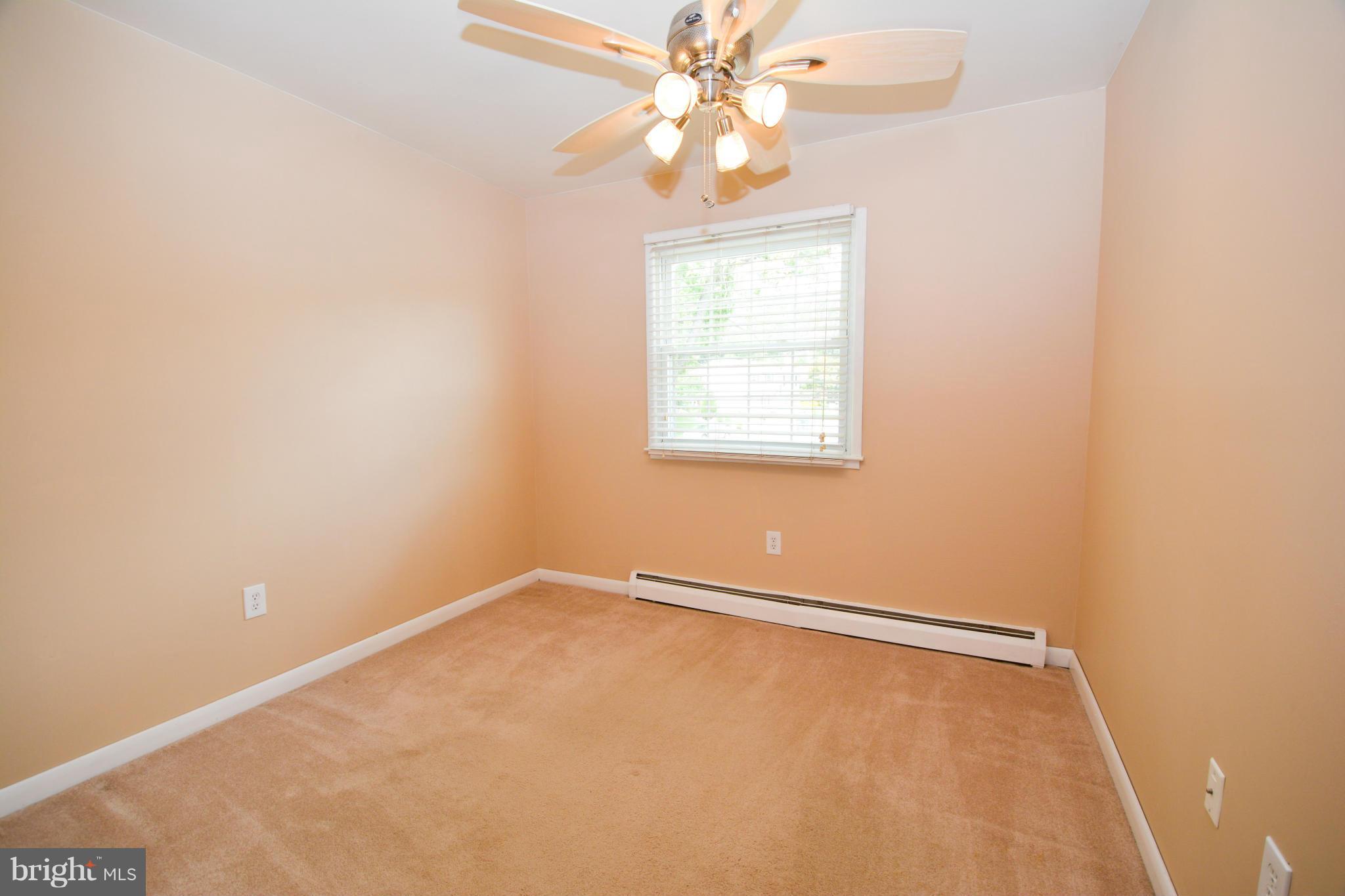 13348 Kingsman Road Woodbridge, VA 22193 - Photo 16 of 29 Bedroom