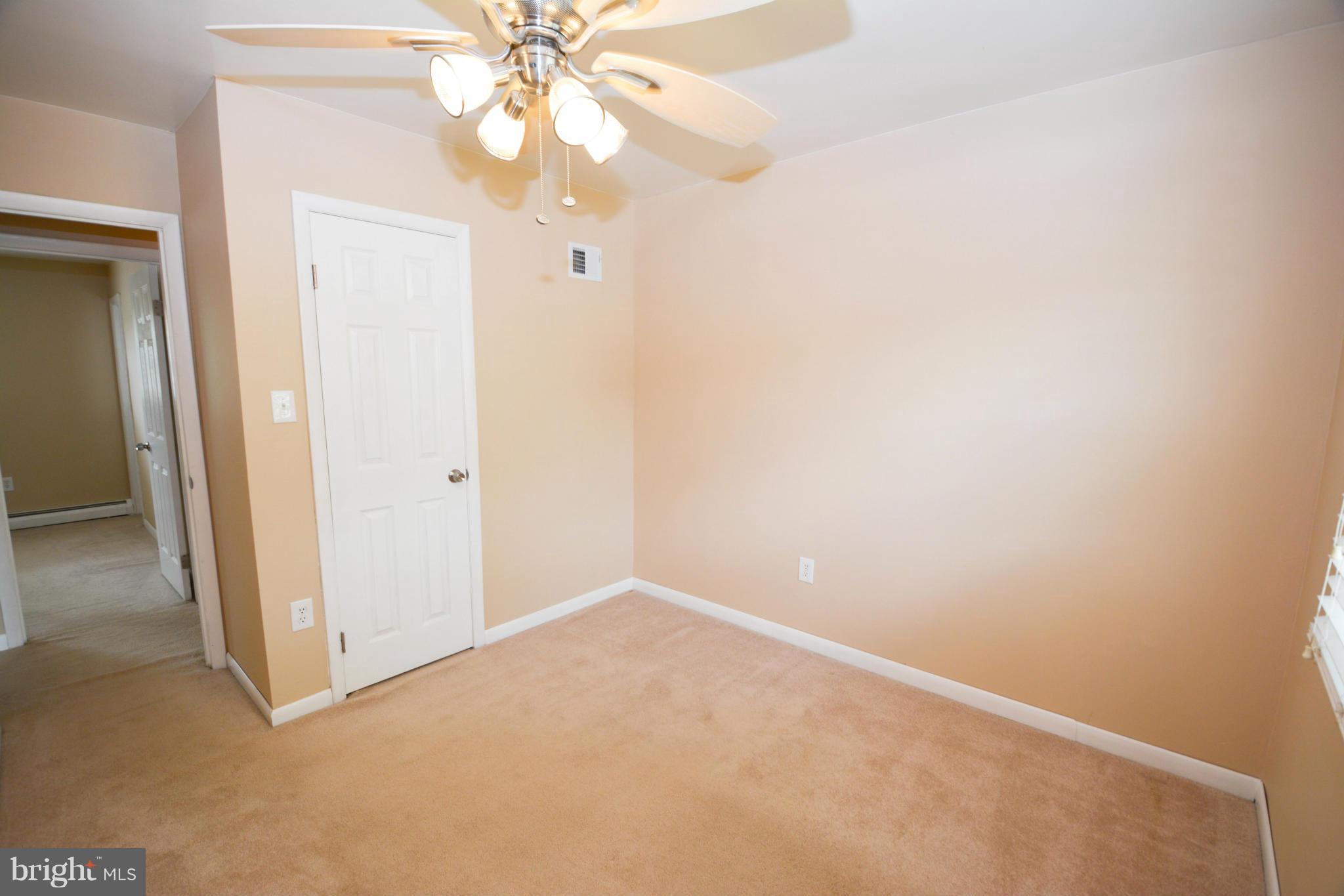 13348 Kingsman Road Woodbridge, VA 22193 - Photo 17 of 29 Bedroom