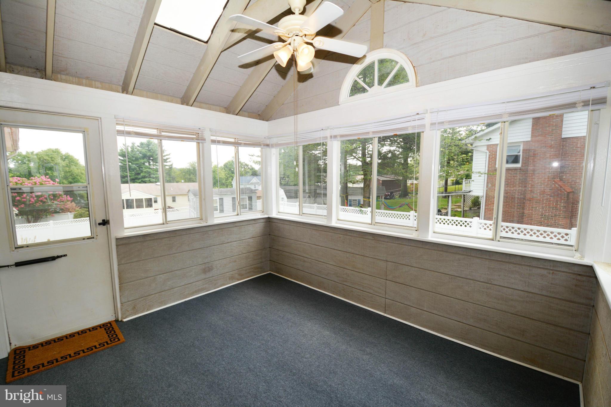 13348 Kingsman Road Woodbridge, VA 22193 - Photo 9 of 29 Interior (General)