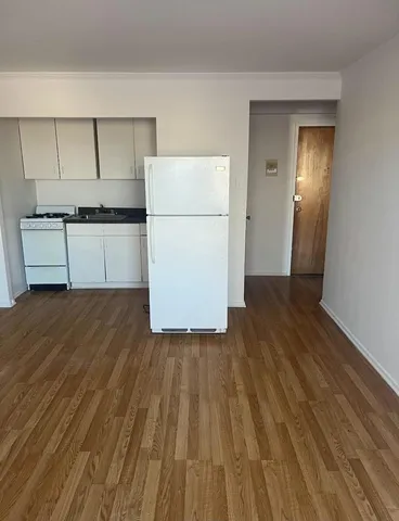 $1,160 | 2610 West Berwyn Avenue, Unit 207, Chicago, IL 60625