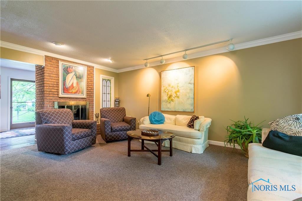 1633 Fallbrook Road Toledo, OH 43614 - Photo 6 of 36 Photo 6