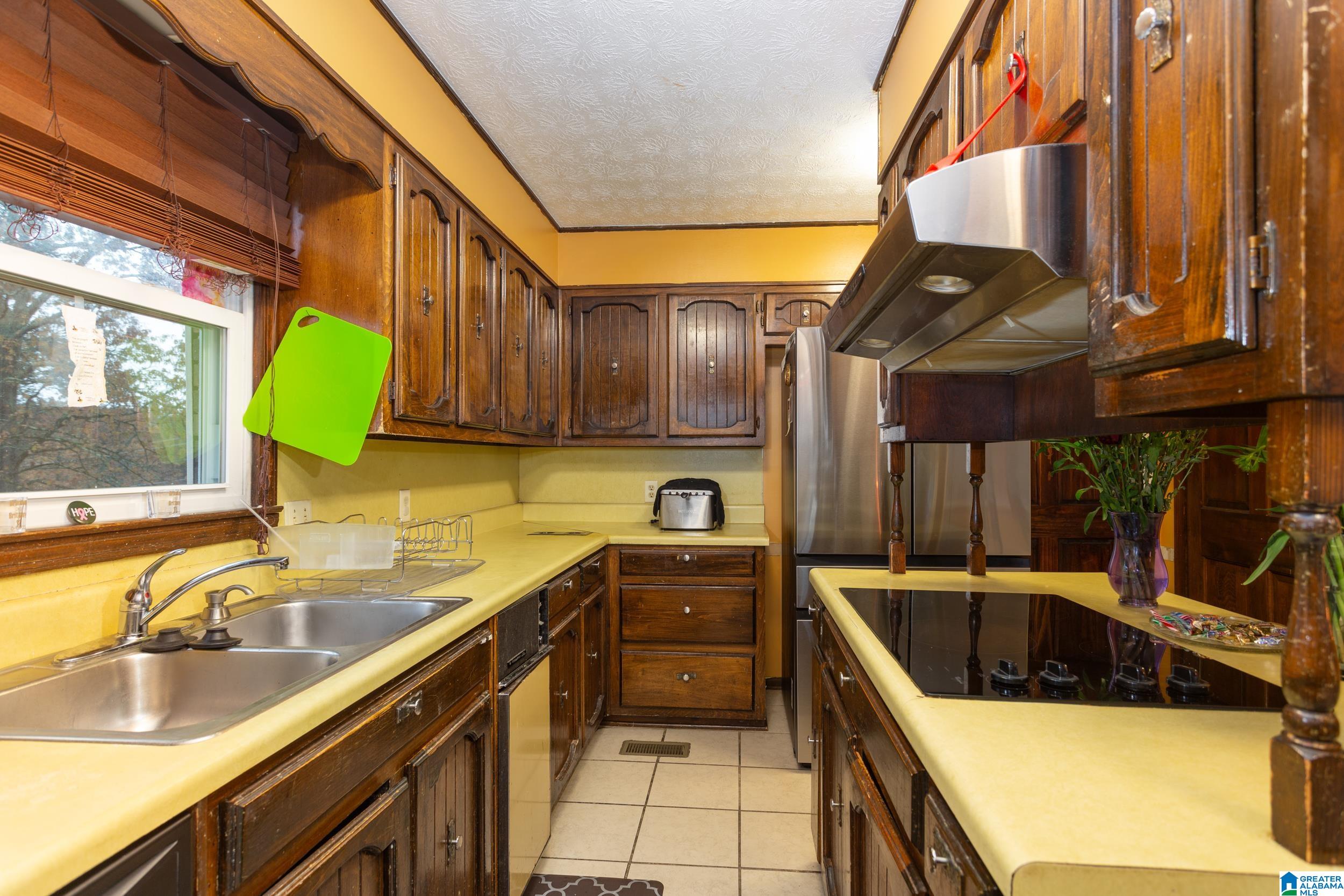 926 Cherokee Trail Anniston, AL 36206 - Photo 8 of 43