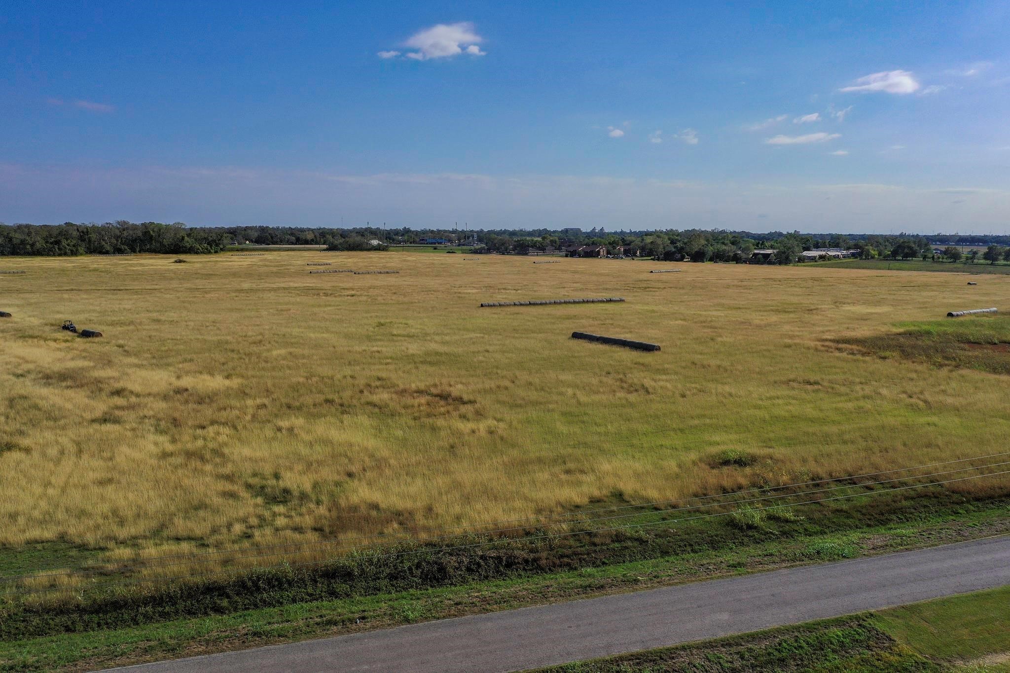 2320 County Road 166 Wharton, TX 77488 - Photo 13 of 22 a view of an ocean