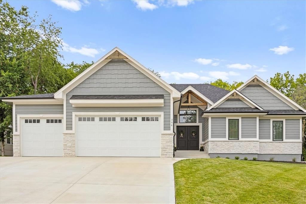 306 Southeast 17 St  
