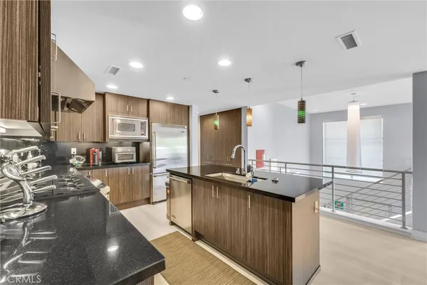 $5,500 | 89 Lennox, Irvine, CA 92612