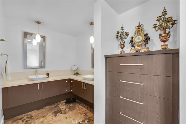 $5,500 | 89 Lennox, Irvine, CA 92612