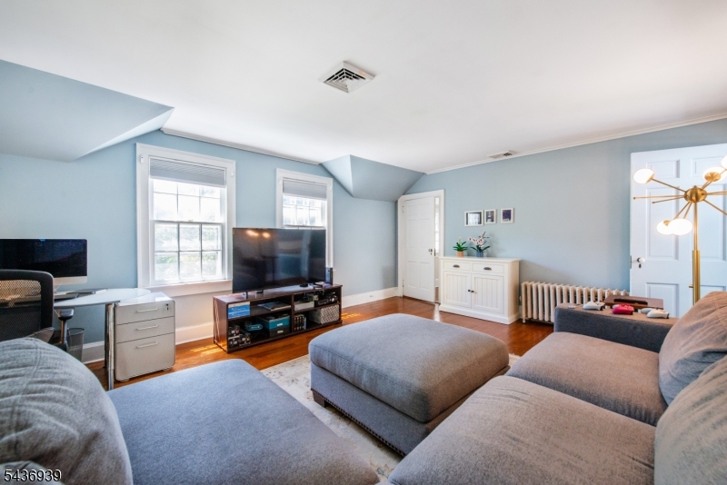 11 Yorke Road Mountain Lakes, NJ 07046 - Photo 27 of 50