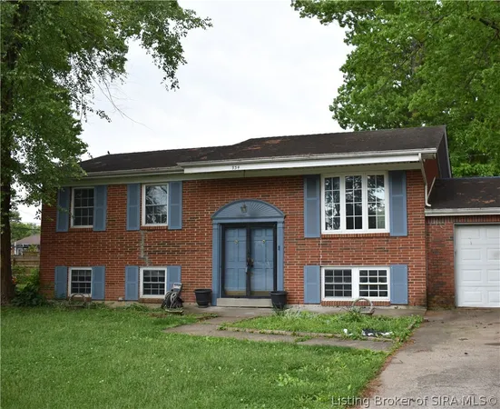 $200,000 | 934 Parkwood Drive, Clarksville, IN 47129