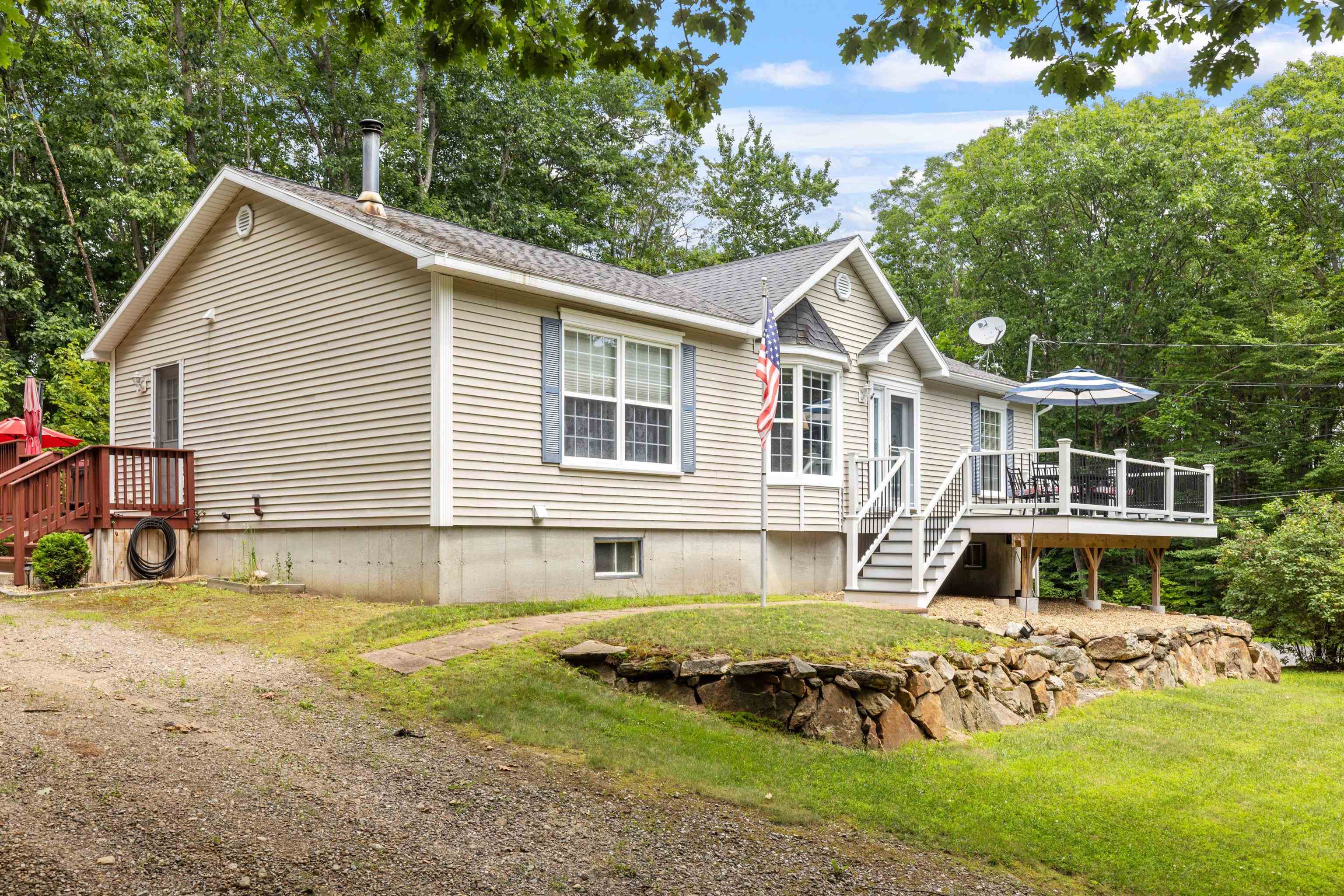 34 Van Buren Road Laconia, NH 03246 - Photo 2 of 37 Gallery Image 2