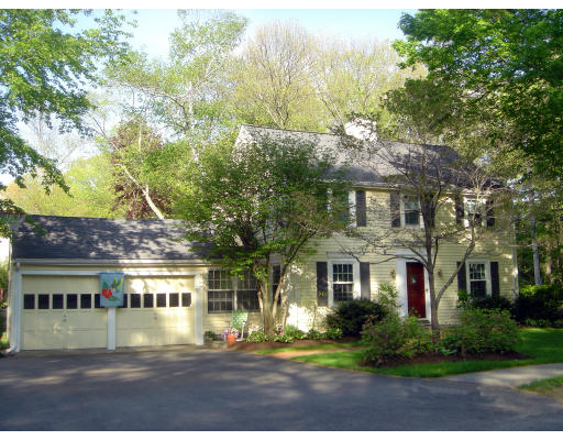 21 Earle Road Wellesley, MA 02481 - Photo 1 of 22
