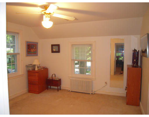 21 Earle Road Wellesley, MA 02481 - Photo 14 of 22