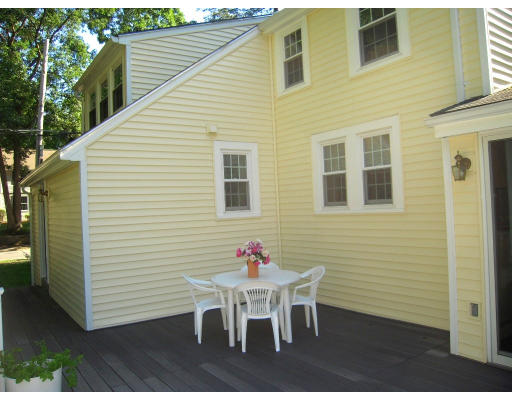 21 Earle Road Wellesley, MA 02481 - Photo 16 of 22