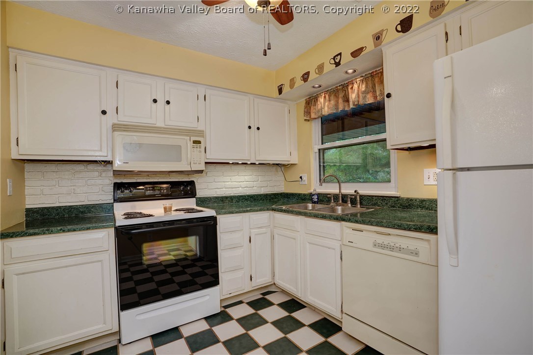 101 Powderhorn Road Charleston, WV 25314 - Photo 8 of 23 Gallery Image 8