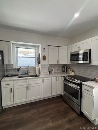 $2,500 | 44 Henry Street, Kings Park, NY 11754