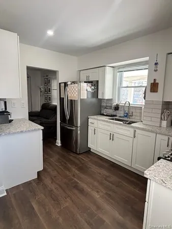 $2,500 | 44 Henry Street, Kings Park, NY 11754