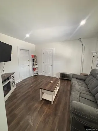 $2,500 | 44 Henry Street, Kings Park, NY 11754