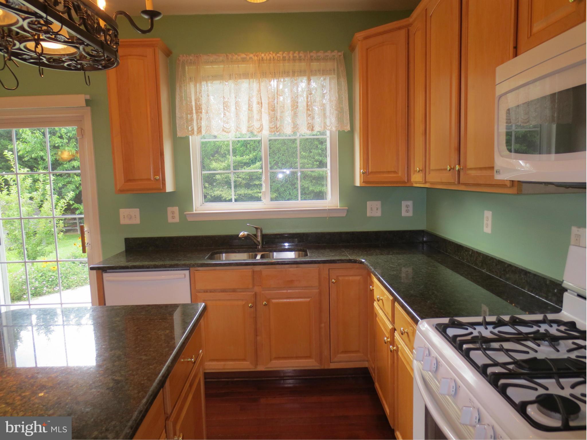 115 Tredmore Road Bel Air, MD 21015 - Photo 9 of 29 Kitchen with 42 inch cabinets