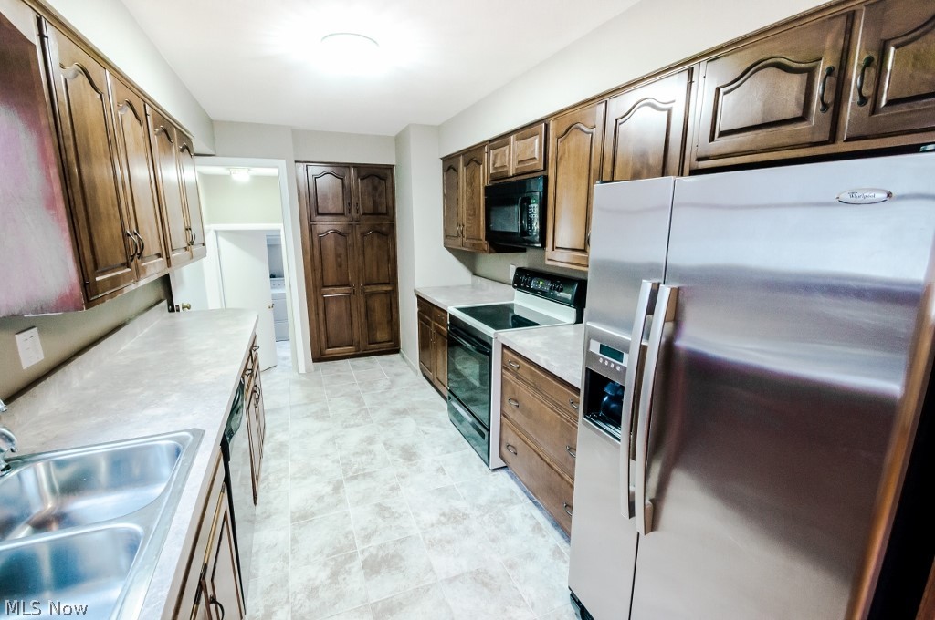 15914 Laurel Road Chagrin Falls, OH 44022 - Photo 3 of 29 Gallery Image 3