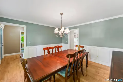 $640,000 | 18 Gelding Hill Road, Newtown, CT 06482