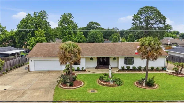 $350,000 | 5320 Lincoln Avenue, Groves, TX 77619