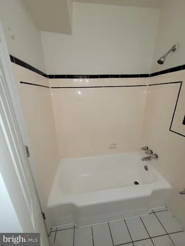 $1,200 | 423 Mellon Street Southeast, Unit 3, Washington, DC 20032