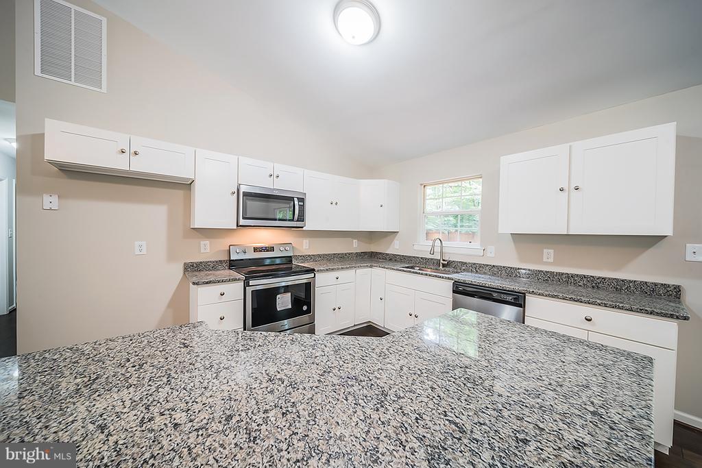 1020 Rimrock Road Lusby, MD 20657 - Photo 10 of 29 Kitchen