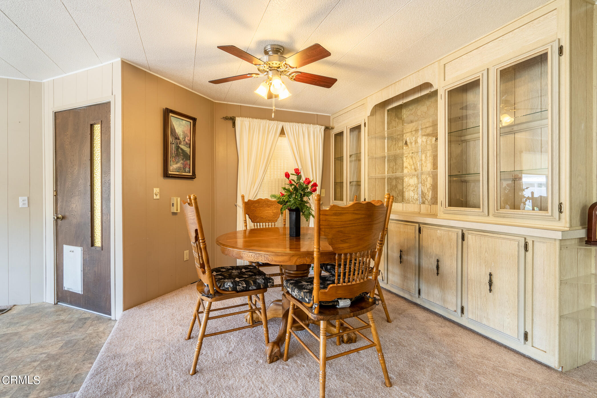 1225 South Rice Road, Unit 63 Ojai, CA 93023 - Photo 5 of 23 a dining room with furniture and window