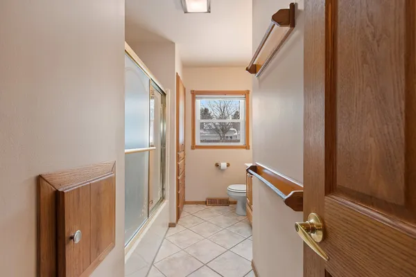 $275,000 | 1619 Orchard Drive, Manitowoc, WI 54220