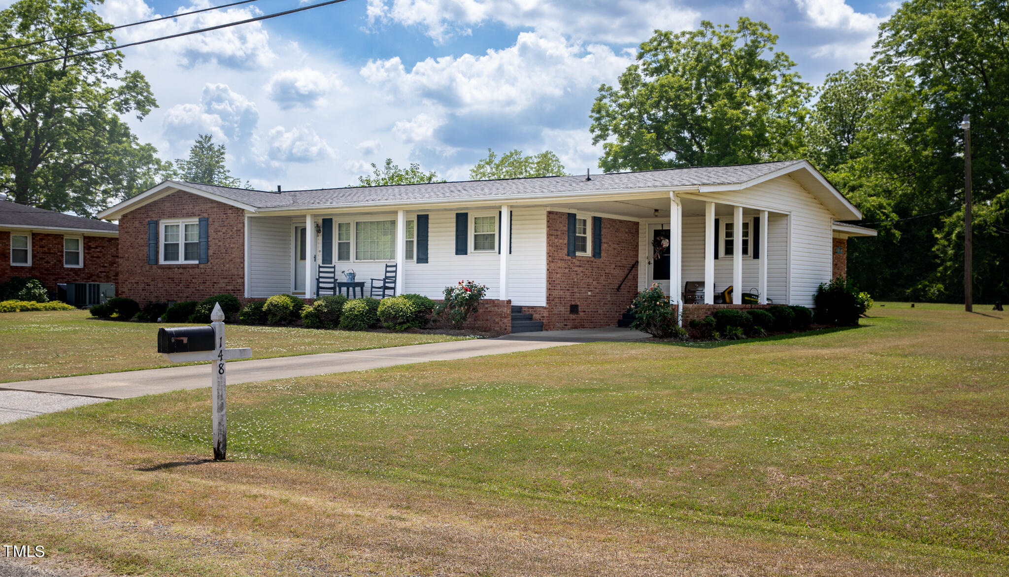 148 Fairview Village Road Dunn, NC 28334 - Photo 2 of 33