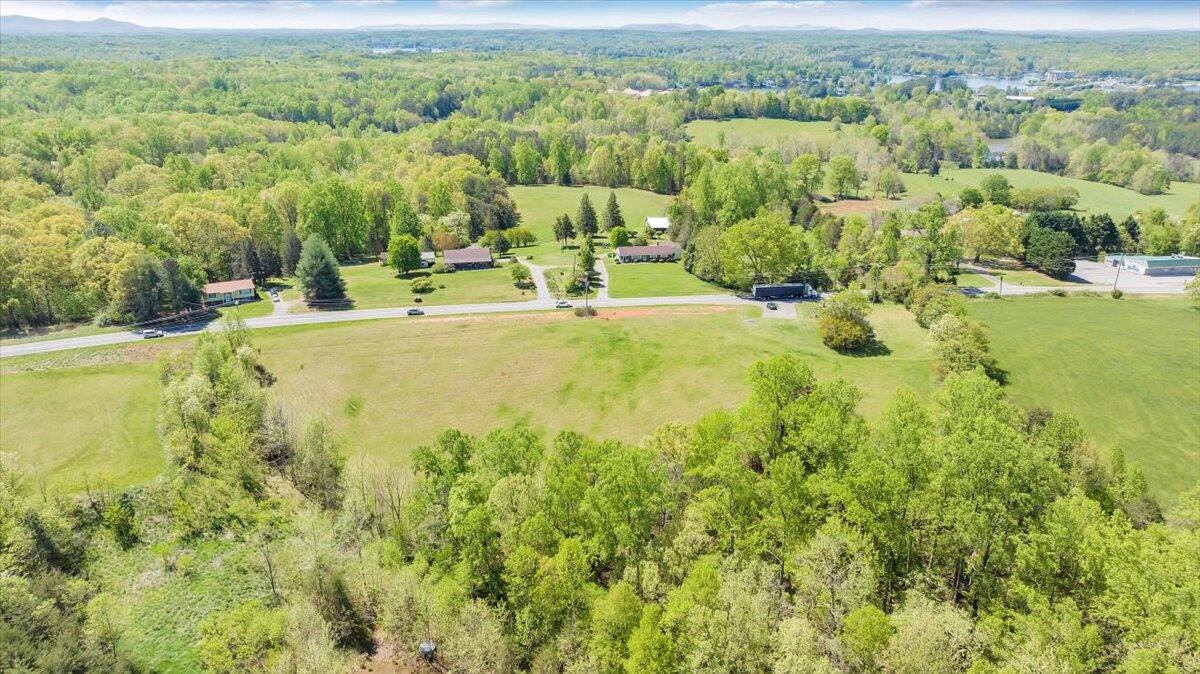 15723 Moneta Road Moneta, VA 24121 - Photo 21 of 38 a view of a town with mountains in the background