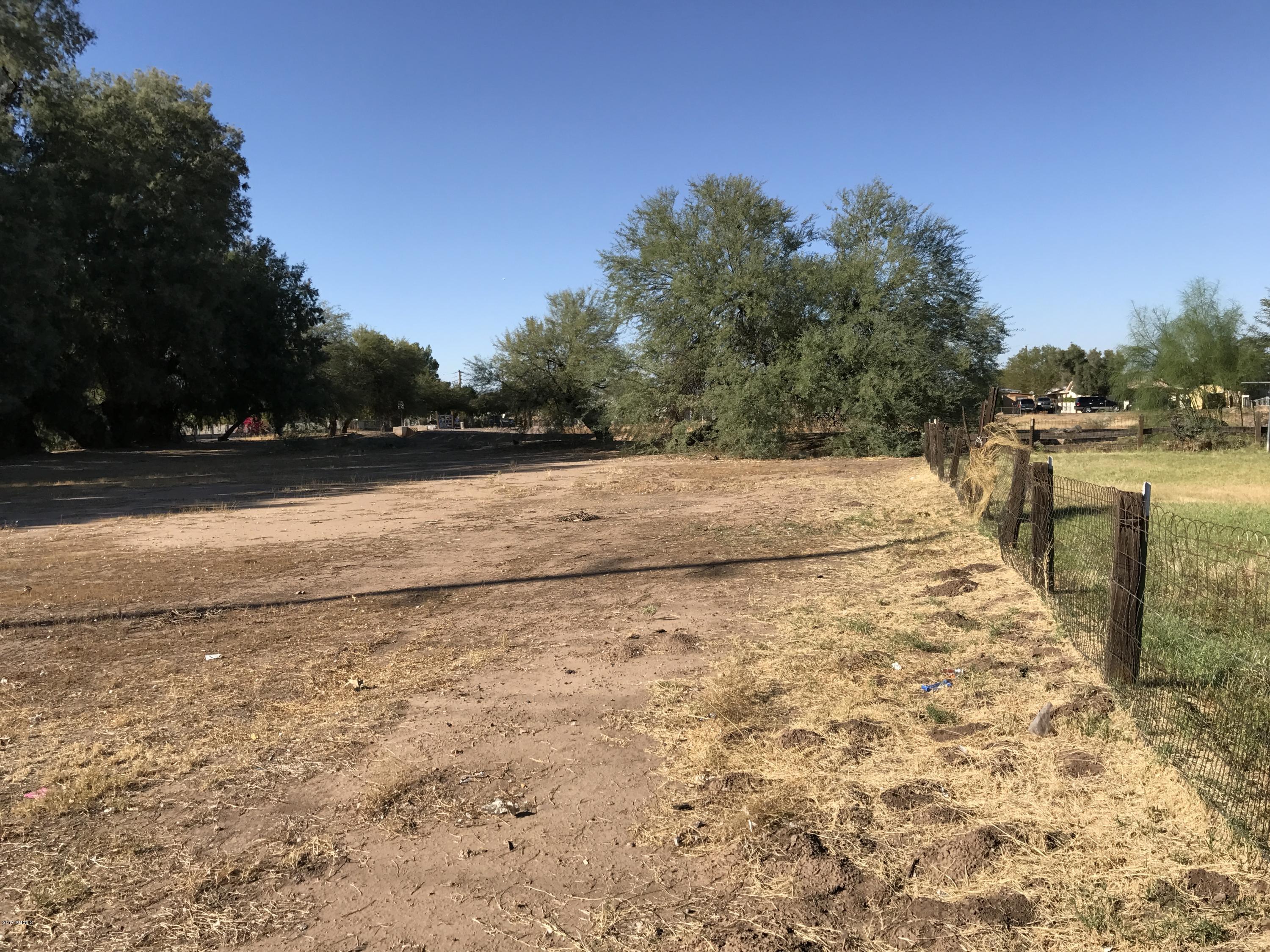 356 West Broadway Road Phoenix, AZ 85041 - Photo 3 of 15 IMG_4347