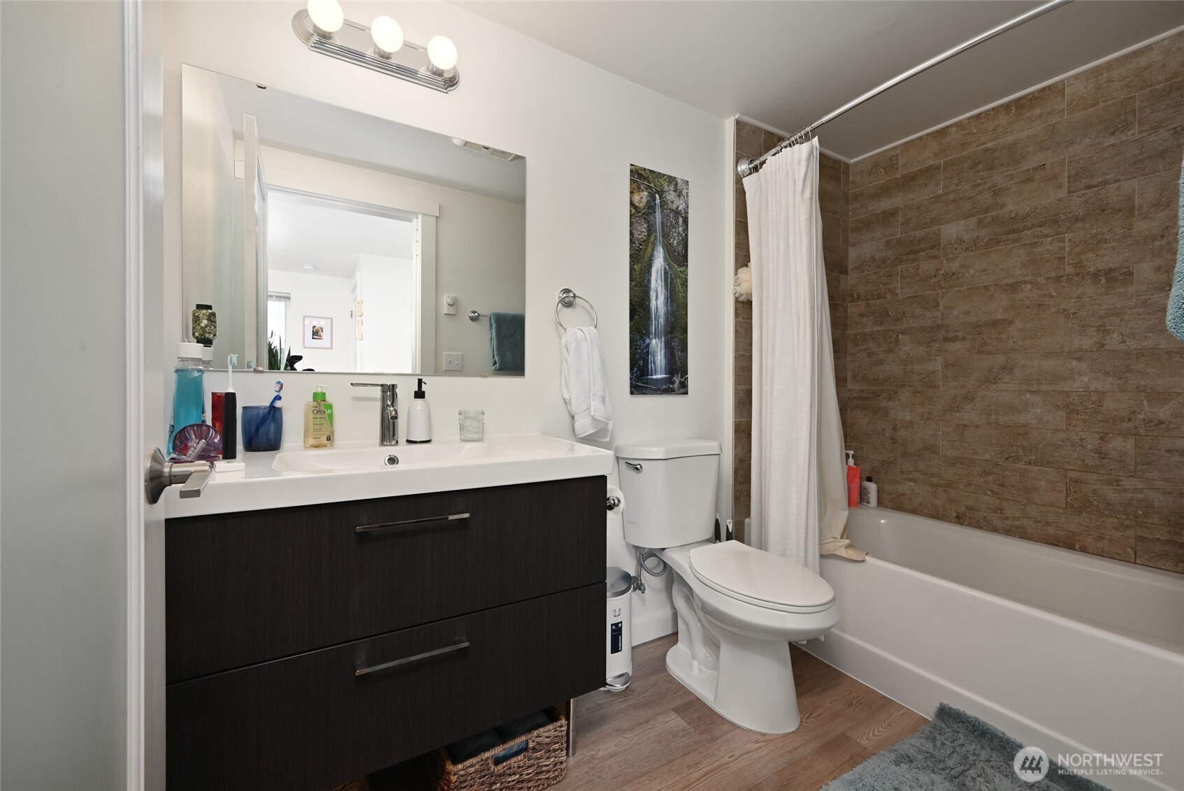 8716 Sand Point Way Northeast, Unit 114 Seattle, WA 98115 - Photo 21 of 32