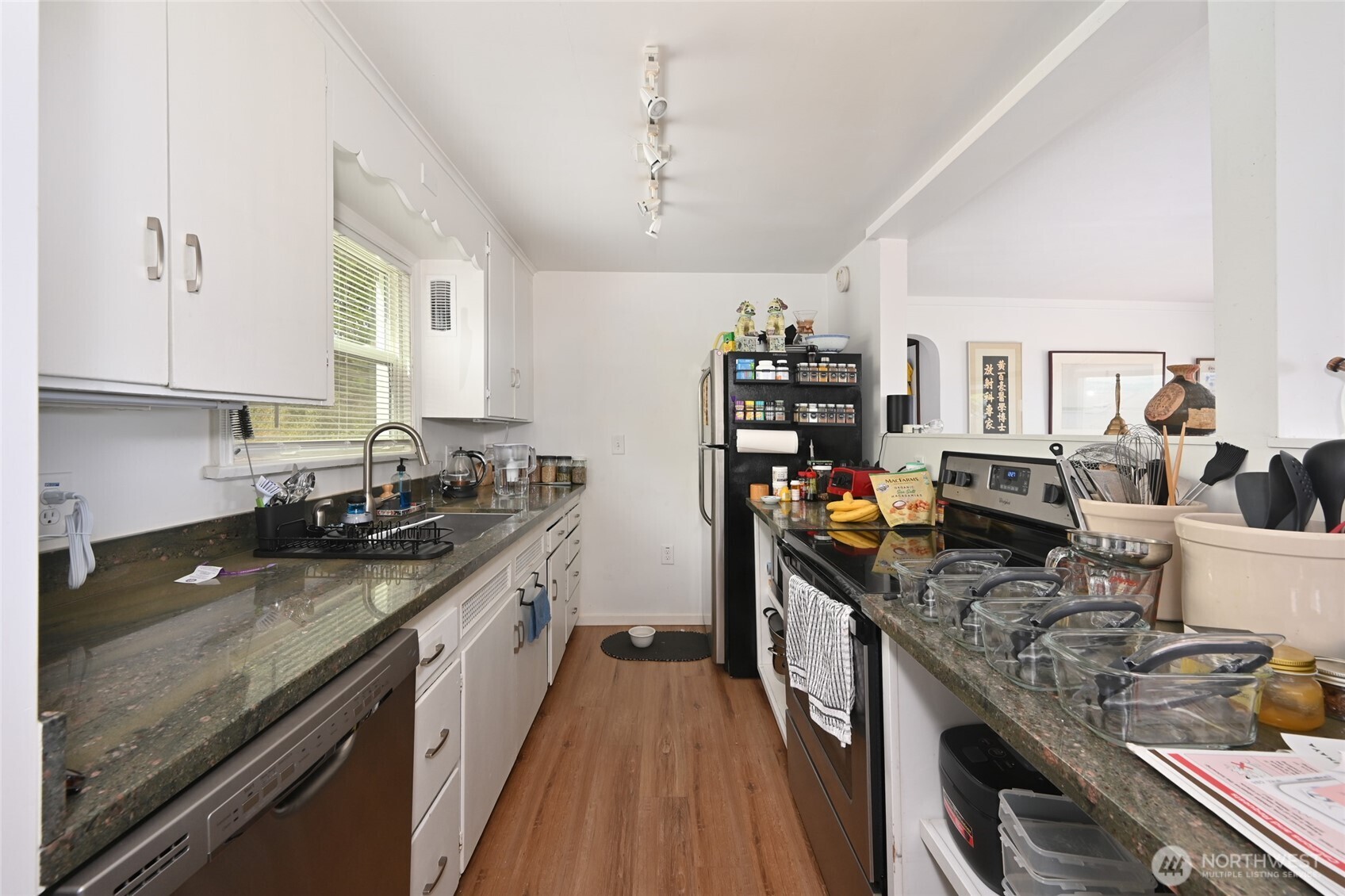 8716 Sand Point Way Northeast, Unit 114 Seattle, WA 98115 - Photo 28 of 32