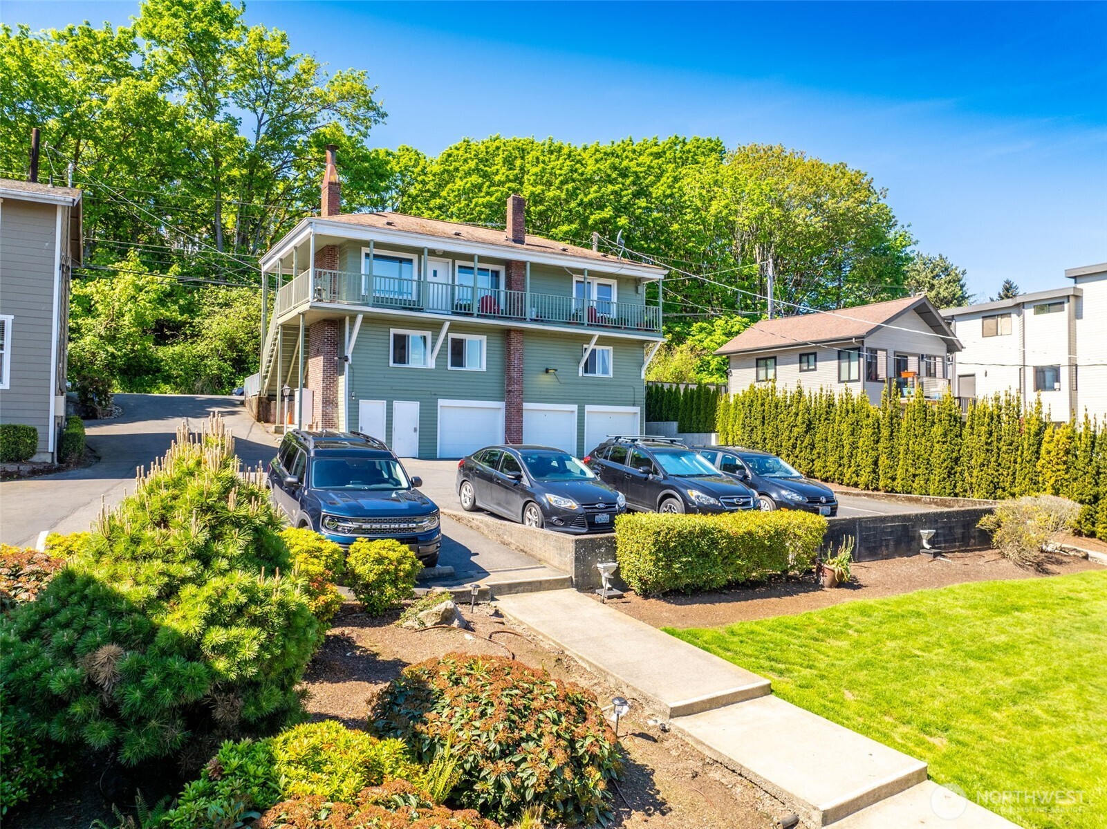 8716 Sand Point Way Northeast, Unit 114 Seattle, WA 98115 - Photo 3 of 32