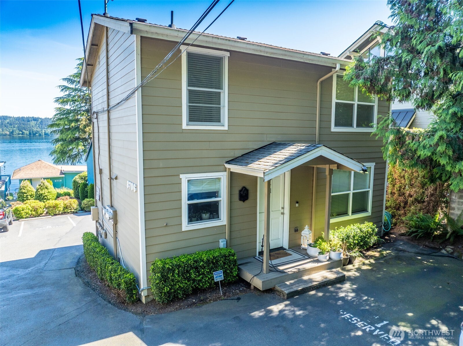 8716 Sand Point Way Northeast, Unit 114 Seattle, WA 98115 - Photo 7 of 32