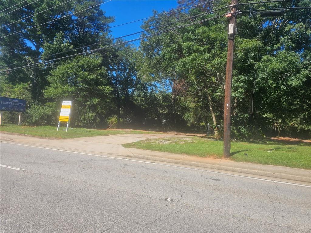 1987 Wesley Chapel Road Decatur, GA 30035 - Photo 9 of 14 a view of backyard with green space