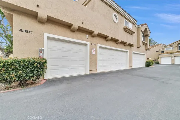 $2,500 | 3122 Genoa, Ontario, CA 91761