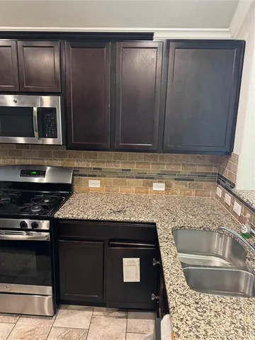 an empty room with window in it