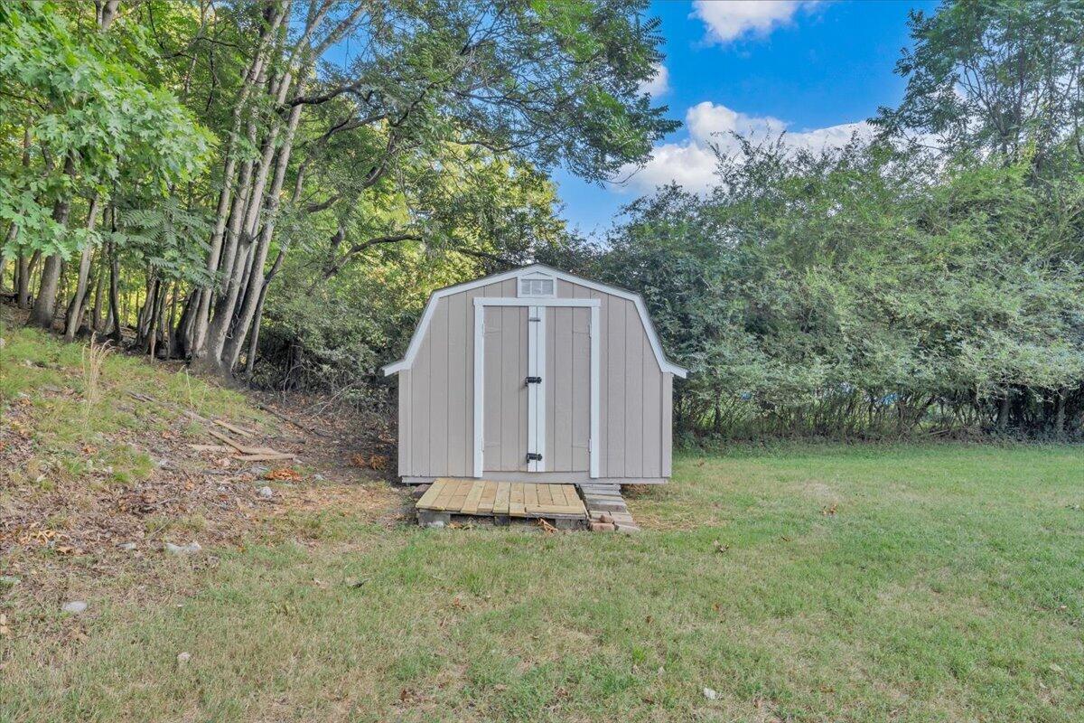 4771 Little Bear Road Salem, VA 24153 - Photo 31 of 36 32-MIB01023