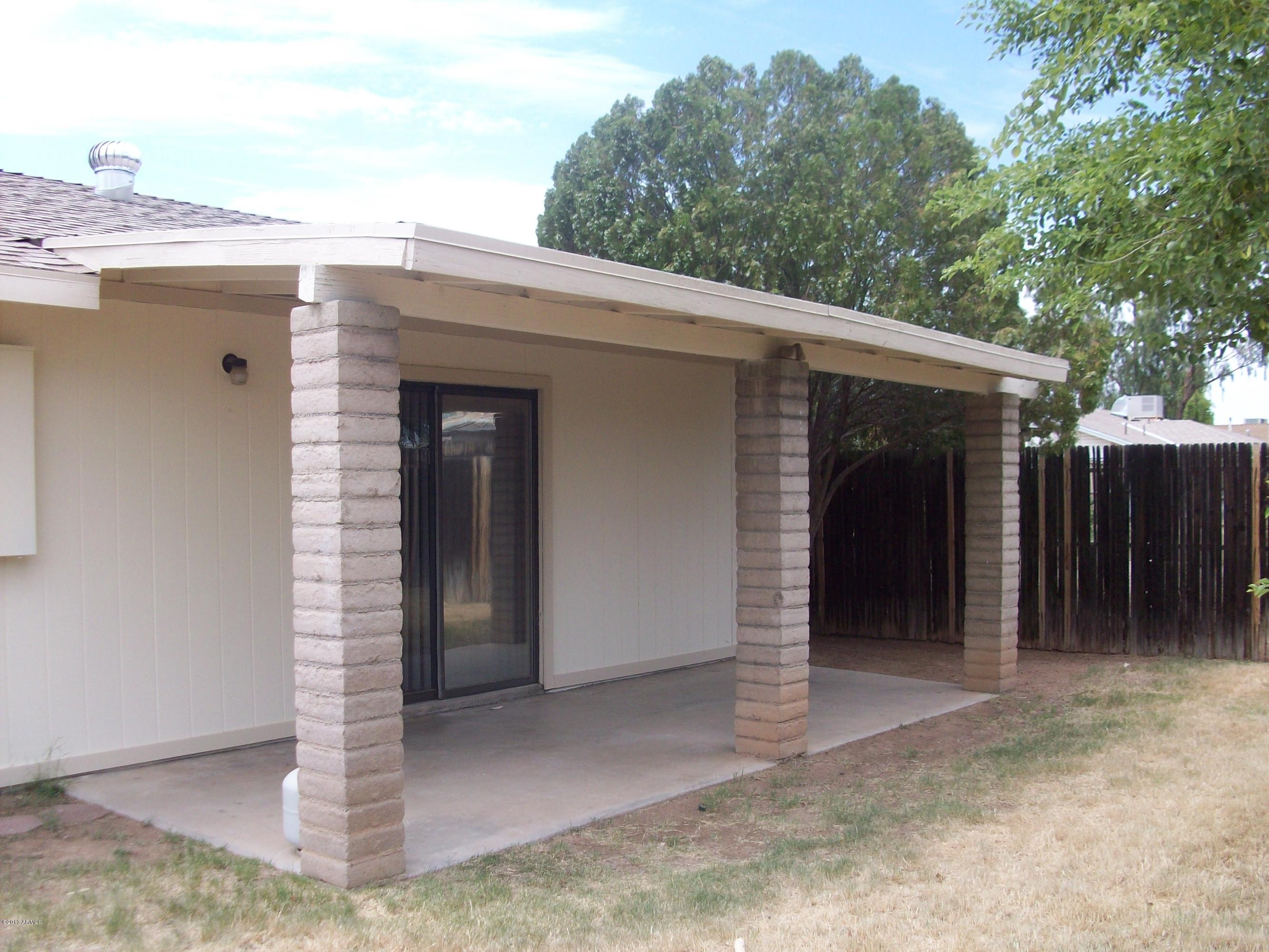 1724 West Utopia Road Phoenix, AZ 85027 - Photo 17 of 22 Covered patio in back