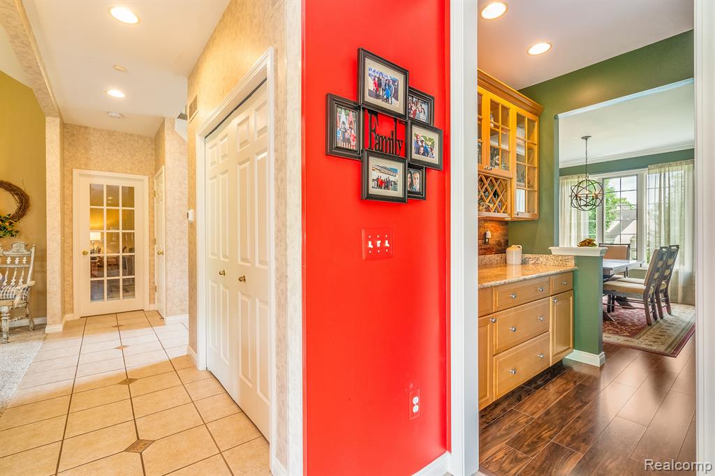 1257 Letica Drive Rochester, MI 48307 - Photo 21 of 59 Gallery Image 21